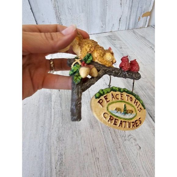 Squirrel cardinal cabin ornament Xmas tree decor - Picture 5 of 5